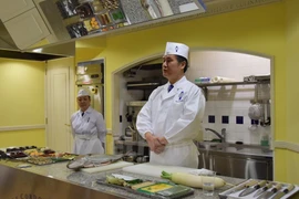 [Video] Nghệ thuật chế biến món sashimi nổi tiếng của Nhật Bản