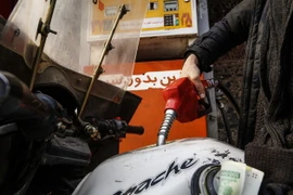 Một trạm bán xăng ở Tehran. (Nguồn: AFP/TTXVN)