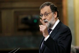 Thủ tướng Tây Ban Nha Mariano Rajoy phát biểu tại Madrid. (Nguồn: EPA/TTXVN)