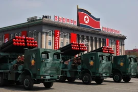 Xe quân sự của Quân đội Nhân dân Triều Tiên tham gia lễ diễu binh nhân 105 ngày sinh nhật cố Chủ tịch Kim Nhật Thành ở Bình Nhưỡng, ngày 15/4. (Nguồn: EPA/TTXVN)