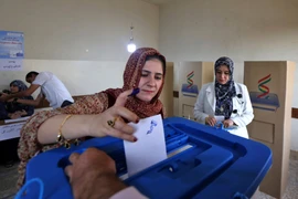 Người Kurd bỏ phiếu tham gia cuộc trưng cầu ý dân ở tỉnh Arbil, thủ phủ Khu tự trị người Kurd, miền Bắc Iraq ngày 25/9. (Nguồn: AFP/TTXVN)