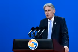 Bộ trưởng Tài chính Anh Philip Hammond phát biểu tại cuộc họp ở Bắc Kinh, Trung Quốc ngày 14/5. (Nguồn: EPA/TTXVN)