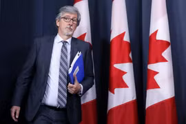 Ủy viên về Quyền riêng tư của Canada, Daniel Therrien cảnh báo sẽ đưa Facebook ra tòa. (Nguồn: Reuters)
