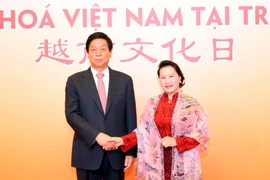 Chủ tịch Quốc hội Nguyễn Thị Kim Ngân và Chủ tịch Nhân đại Trung Quốc Lật Chiến Thư. (Ảnh: Trọng Đức/TTXVN)