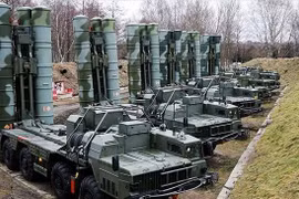 Hệ thống phòng thủ tên lửa S-400 của Nga. (Nguồn: PressTV) 