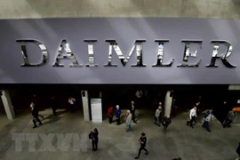 Biểu tượng Daimler tại cuộc họp thường niên của hãng ở Berlin, Đức. (Nguồn: AFP/TTXVN)