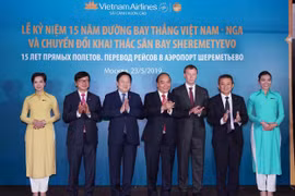 Thủ tướng Nguyễn Xuân Phúc và các đại biểu tại Lễ kỷ niệm. (Ảnh: Thống Nhất/TTXVN)
