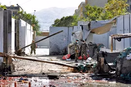 Lực lượng an ninh Afghanistan tại hiện trường một vụ bạo lực. (Nguồn: India Today)