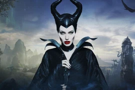 Angelina Jolie với tạo hình đầy quyến rũ và ma mị trong "Maleficent 2". (Nguồn: Geektyrant)