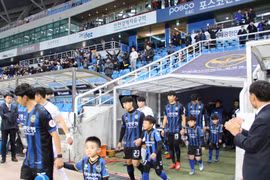 Công Phượng ra sân trong đội hình chính của Incheon United. (Nguồn: Mạnh Hùng/TTXVN)