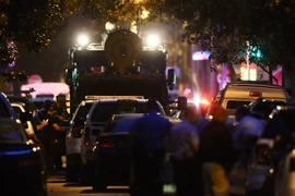 Cận cảnh lực lượng an ninh Mỹ bắt giữ hung thủ. (Nguồn: Philadelphia Inquirer)