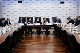 Đoàn làm việc tại Học viện Kinh tế quốc dân và Công vụ trực thuộc Tổng thống LB Nga (RANEPA). (Ảnh: Trần Hiếu/TTXVN)