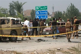 Lực lượng an ninh điều tra tại hiện trường một vụ nổ ở Peshawar, miền Tây Bắc Pakistan ngày 11/9/2023. (Ảnh: THX/TTXVN)