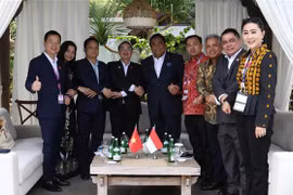 Đoàn đại biểu Quốc hội Việt Nam Indonesia gặp song phương bên lề Cuộc gặp các nhà lãnh đạo ASEAN-AIPA tại Labuan Bajo, Indonesia. Ảnh: Đào Trang -TTXVN