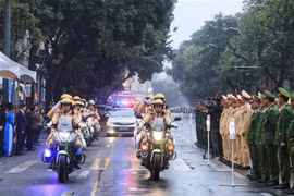 Lực lượng Cảnh sát Giao thông diễu hành tại Lễ Phát động Ra quân Năm An toàn Giao thông 2023, hồi tháng Hai năm nay. (Ảnh: Tuấn Anh/TTXVN)