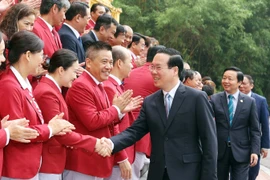 Sáng 23/5/2023, tại Phủ Chủ tịch, Chủ tịch nước Võ Văn Thưởng gặp mặt thân mật và biểu dương các vận động viên, huấn luyện viên tiêu biểu của Đoàn Thể thao Việt Nam tại SEA Games 32. (Ảnh: Thống Nhất/TTXVN)