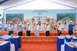 Lãnh đạo tỉnh Khánh Hòa thực hiện nghi thức khởi công dự án Cung Văn hóa Thiếu nhi. (Nguồn: Khánh Hòa Online)