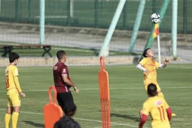 Các cầu thủ nữ Việt Nam tích cực tập luyện để chuẩn bị cho VCK World Cup Nữ 2023. Ảnh: Minh Quyết - TTXVN