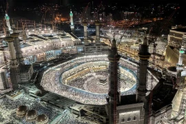 Các tín đồ Hồi giáo hành hương về thánh địa Mecca ngày 22/6/2023. (Ảnh: AFP/TTXVN)