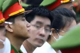 Bị cáo Hoàng Văn Hưng (cựu điều tra viên Cục An ninh Điều tra-Bộ Công an) đã kháng cáo kêu oan sau lĩnh án chung thân. (Ảnh: Phạm Kiên/TTXVN)