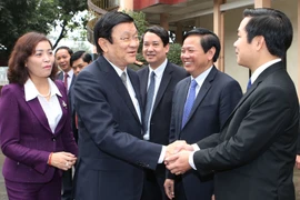 Chủ tịch nước Trương Tấn Sang với cán bộ lãnh đạo các sở, ban ngành tỉnh Ninh Bình. (Ảnh: Nguyễn Khang/TTXVN)