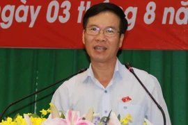 Trưởng Ban Tuyên giáo Trung ương Võ Văn Thưởng phát biểu tại hội nghị tiếp xúc cử tri tại huyện Nhơn Trạch, Đồng Nai. (Ảnh: Sỹ Tuyên/TTXVN)