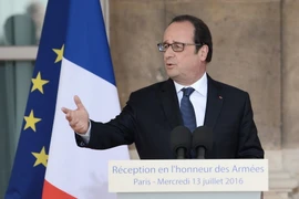 Tổng thống Pháp Francois Hollande phát biểu tại Bộ Quốc phòng Pháp ở thủ đô Paris ngày 13/7. (Nguồn: AFP/TTXVN)