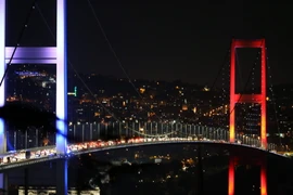 Cầu Bosphorus ở Istanbul. (Nguồn: EPA/TTXVN)