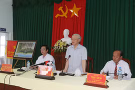 Tổng Bí thư Nguyễn Phú Trọng phát biểu tại xã Gia Thuận, huyện Gò Công Đông (huyện ven biển). (Ảnh: Trí Dũng/TTXVN)