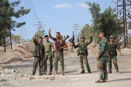 Binh sỹ Syria làm nhiệm vụ tại Aleppo, miền bắc Syria, ngày 5/9. (Nguồn: EPA/TTXVN)