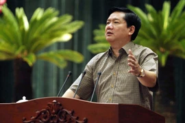 Ông Đinh La Thăng, Ủy viên Bộ Chính trị, Bí thư Thành ủy phát biểu chỉ đạo hội nghị. (Ảnh: Thanh Vũ/TTXVN)