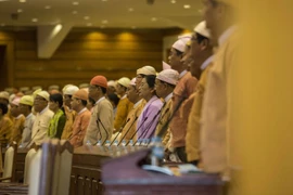 Các thành viên Quốc hội Myanmar thuộc đảng NLD. (Nguồn: Getty Images)