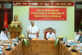 Thủ tướng Nguyễn Xuân Phúc phát biểu kết luận tại cuộc làm việc với lãnh đạo chủ chốt tỉnh Đắk Lắk. (Ảnh: Thống Nhất/TTXVN)
