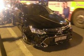 Chiếc xe ôtô gây tai nạn. (Ảnh: Võ Phương/Vietnam+)