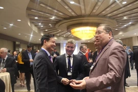 Đại sứ Việt Nam tại Romania Trần Thành Công gặp gỡ doanh nghiệp Iasi. (Nguồn: ĐSQ Việt Nam ở Romania)