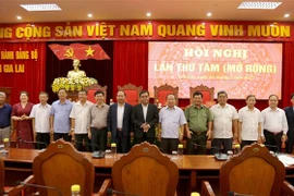 Ban Chỉ đạo phòng, chống tham nhũng, tiêu cực tỉnh Gia Lai ra mắt tại Hội nghị lần thứ 8 Ban Chấp hành Đảng bộ tỉnh khóa XVI (mở rộng). (Ảnh: Quang Thái/TTXVN)