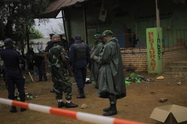 Cảnh sát điều tra tại hiện trường một vụ tấn công ở Beni, CHDC Congo. (Ảnh minh họa: AFP/TTXVN)