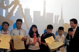 Làng trẻ em mồ côi Birla đã giành Giải Nhất với tác phẩm "Lọ thuốc," năm 2014. (Ảnh: PV/Vietnam+)