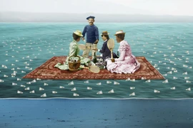 "Bán bòng": Những hình ảnh hài hước phi lý có một không hai 