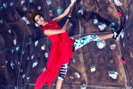 H'Hen Niê là một trong hai thí sinh thắng cuộc trong thử thách Giải phóng hình thể với âm nhạc. 