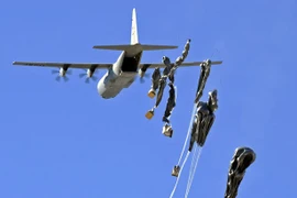 Mỹ tuyên bố chưa sẵn sàng áp đặt vùng cấm bay đối với Syria 