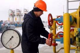 Nga, Ukraine thỏa thuận về điều kiện nối lại cung cấp khí đốt 