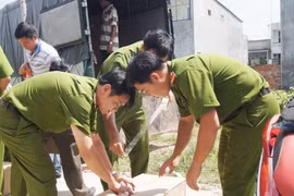 TP.HCM phát hiện hàng chục nghìn bóng đèn các loại nhập lậu 