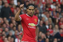 Falcao có tận dụng được cơ hội khi Rooney phải ngồi ngoài?