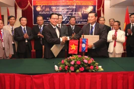 Việt Nam-Lào quyết bảo vệ đường biên giới hòa bình, hữu nghị 