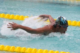 Võ Thanh Tùng tỏa sáng trên đường đua xanh ở Asian Para Games