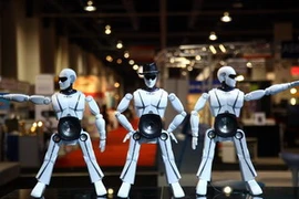 Robot mRobo của Công ty cổ phần Robot TOSY Việt Nam. (Ảnh: Văn Xuyên/Vietnam+)