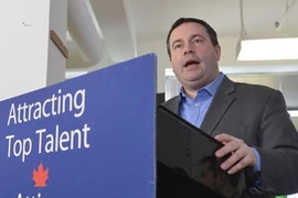 Bộ trưởng Quốc tịch và Nhập cư Canada Jason Kenney công bố chương trình Visa Start-Up. (Nguồn: The Canadian Press)