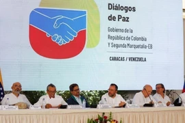 Đại diện Chính phủ Colombia và nhóm Segunda Marquetalia tham gia vòng đàm phán tại Caracas, Venezuela ngày 24/6/2024. (Ảnh: Reuters/TTXVN)