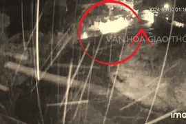 Video ôtô mất lái, lao xuống suối ở Hòa Bình, một quân nhân thiệt mạng